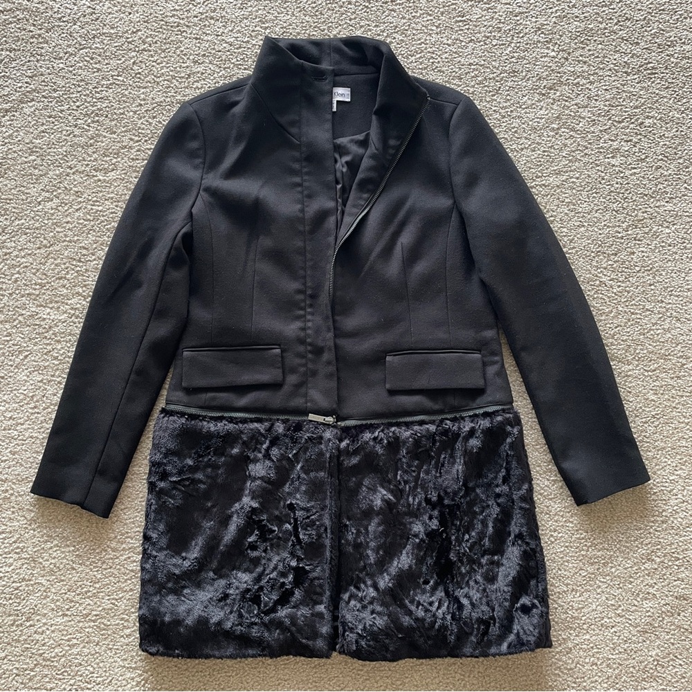 Calvin Klein Elegant Black Women's Coat with Faux Fur detachable bottom